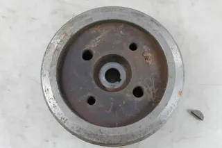 VW T4 2.5 TDI Zahnriemenrad Einspritzpumpe ESP ACV AJT AHY AXG 046130101A - Bild 2