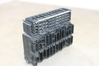 VW T4 Sicherungskasten Sicherungsbox Zentralelektrik ZE Relaiskasten 357937039 - Bild 3