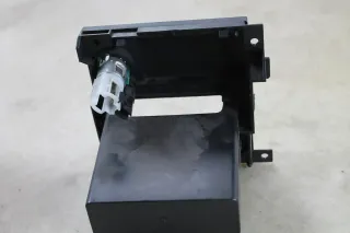 VW T4 Aschenbecher Zigarettenanzünder Rahmen Einsatz Ascher 7D0857305B - Bild 3
