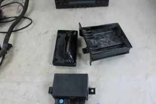 VW T4 Konvolut Innenraum Armaturenbrett Radio Kabelbaum Schrauben WFS Schalter Posten - Bild 7