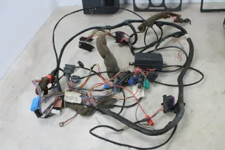 VW T4 Konvolut Innenraum Armaturenbrett Radio Kabelbaum Schrauben WFS Schalter Posten - Bild 9