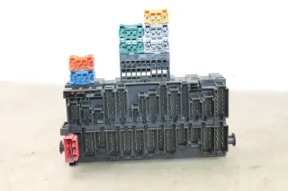 VW T4 Sicherungskasten Sicherungsbox Zentralelektrik ZE Relaiskasten 357937039 - Bild 4