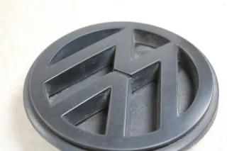 VW T4 Zeichen Heckklappe Emblem Logo alle Halterungen intakt original Schwarz 251853601B - Bild 6
