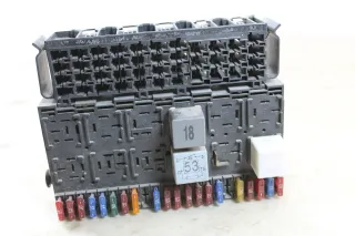 VW T4 Sicherungskasten Sicherungsbox Zentralelektrik ZE Relaiskasten 357937039 - Bild 2