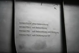 VW T4 Einstieg Trittstufeneinsatz Schiebetür Tritt Trittstufe schwarz 701863726C - Bild 9