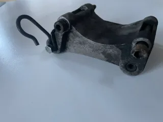 VW T4 2.5 TDI Halter Konsole Klimakompressor Klima AJT ACV AHY AXG 074260887C - Bild 3