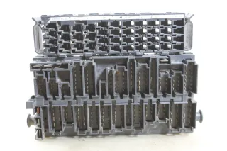 VW T4 Sicherungskasten Sicherungsbox Zentralelektrik ZE Relaiskasten 357937039 - Bild 4