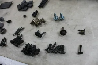 VW T4 Konvolut Innenraum Armaturenbrett Radio Kabelbaum Schrauben WFS Schalter Posten - Bild 3
