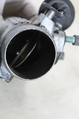 VW T4 2.5 TDI AGR Ventil Abgasrückführung Abgasrückführungsventil 074129499E - Bild 5
