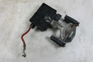 VW T4 Batteriehalter Klemme Batterie Befestigung Sicherungskasten Sicherungen 7D0915303A 7D0937509 - Bild 7